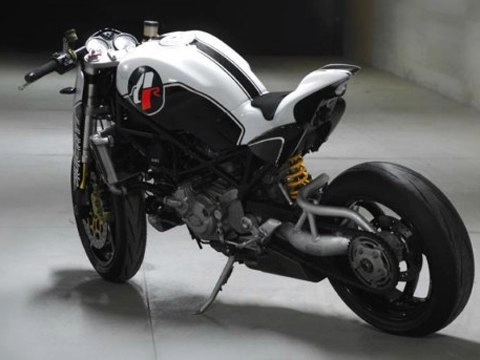 Ducati monster tesio vẻ đẹp hút hồn người nhìn