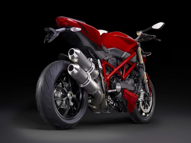 Ducati streetfighter 848 - mạnh mẽ pha lẫn sự hiện đại