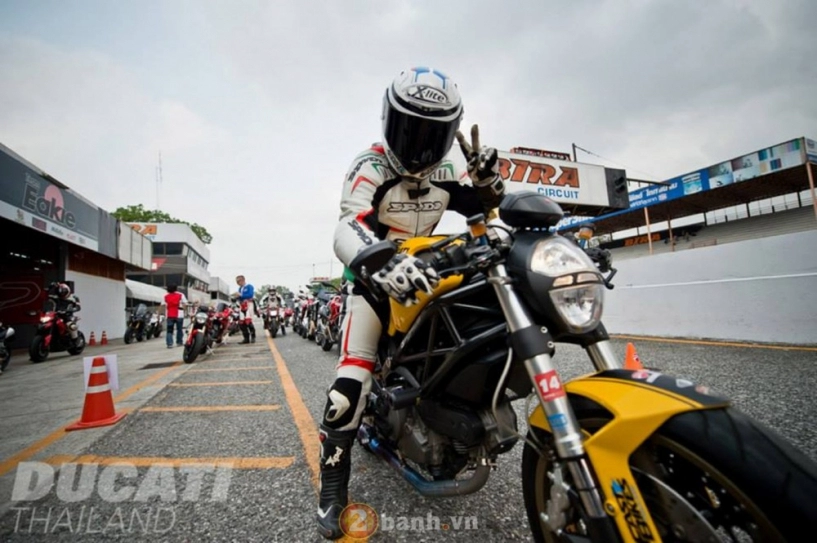 Ducati trackday - ngợp trời ducati