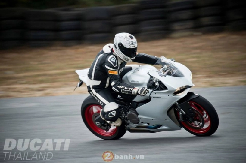 Ducati trackday - ngợp trời ducati