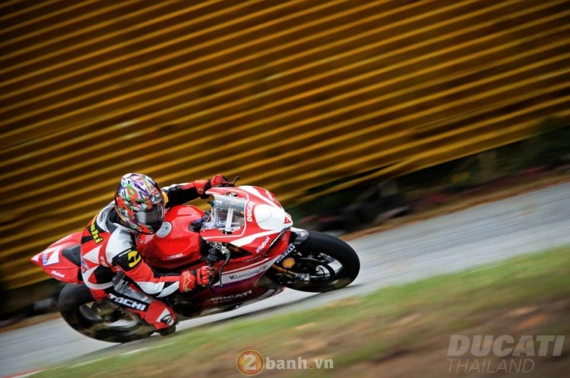 Ducati trackday - ngợp trời ducati