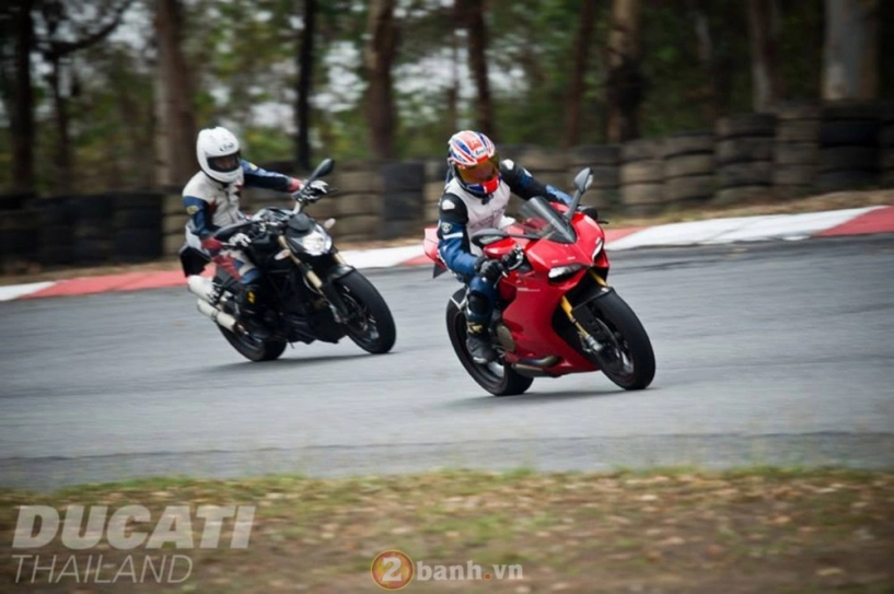 Ducati trackday - ngợp trời ducati