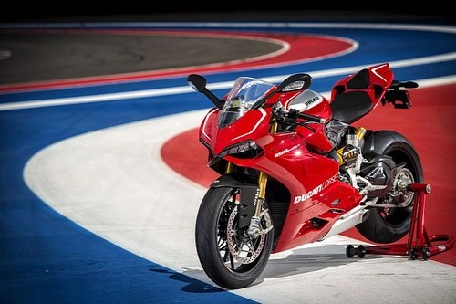 Ducati từ sản xuất điện tử tới ferrari của làng môtô