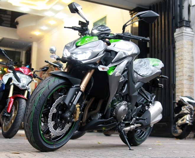 Hình ảnh kawasaki z1000 2014 đầu tiên ở sài gòn