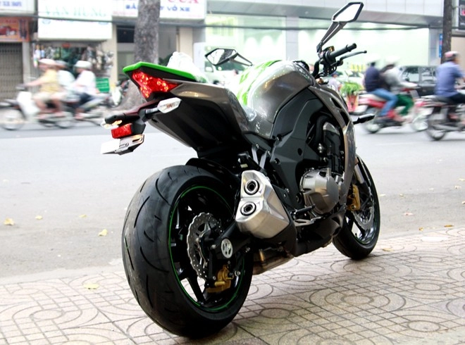 Hình ảnh kawasaki z1000 2014 đầu tiên ở sài gòn