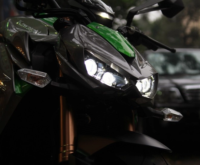 Hình ảnh kawasaki z1000 2014 đầu tiên ở sài gòn