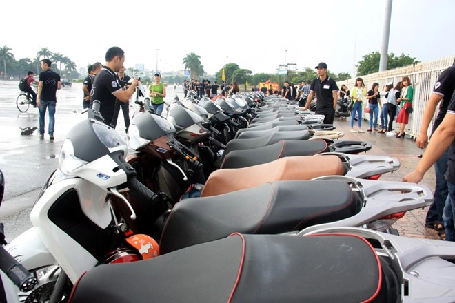Hơn 100 chiếc honda sh tề tựu ở hà nội