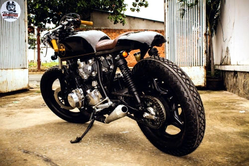 Honda cb750 cafe đen đậm đặc