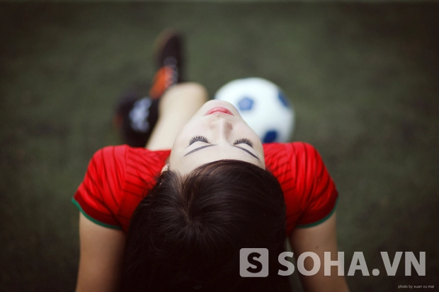 Hot girl nha trang tung ảnh nóng chào world cup 2014