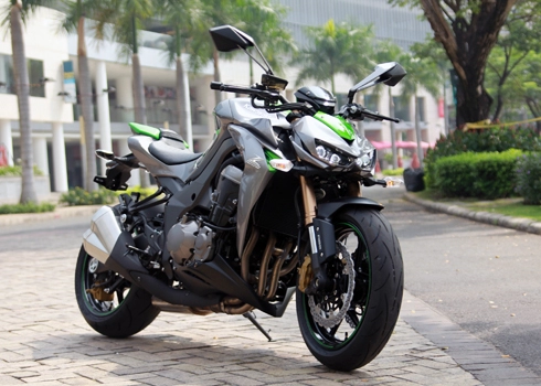 Kawasaki z1000 2014 - lanh lẹ trên phố