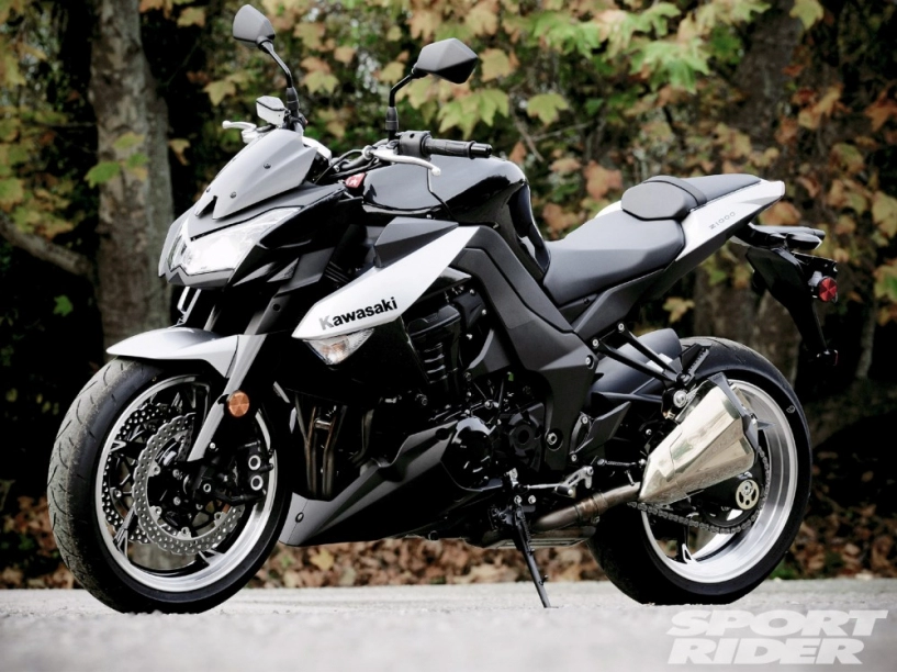 Kawasaki z1000 cái tên không còn xa lạ