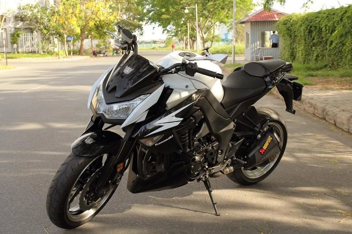 Kawasaki z1000 cái tên không còn xa lạ