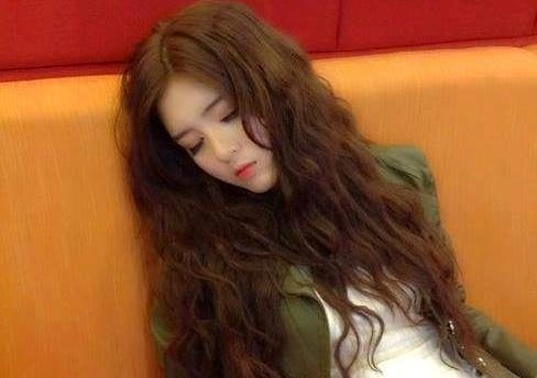 Khoảnh khắc hồn nhiên của hot girl việt