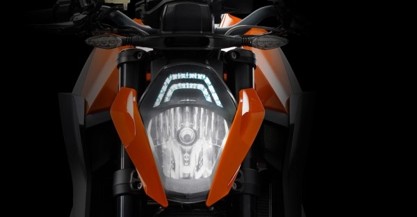 Ktm lộ diện 1290 super duke r 2014