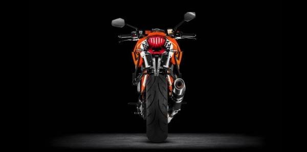 Ktm lộ diện 1290 super duke r 2014