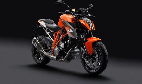 Ktm lộ diện 1290 super duke r 2014