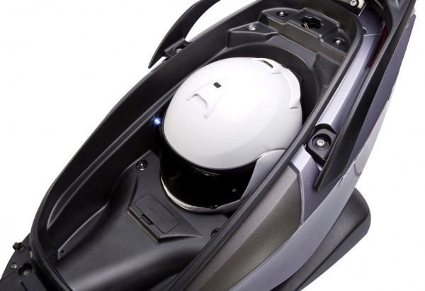 Kymco yager gt hiên bản 2013 trở lại châu âu với nhiều cải tiến mới