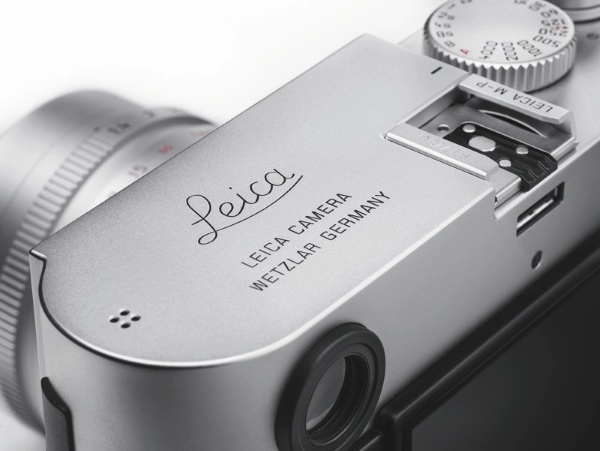 Leica ra mắt máy ảnh có 2gb bộ nhớ