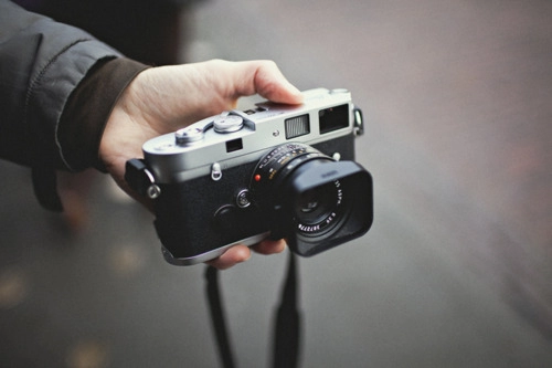 Leica ra mắt máy ảnh có 2gb bộ nhớ
