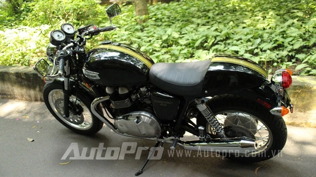 Mc anh tuấn tậu triumph thruxton 2013 