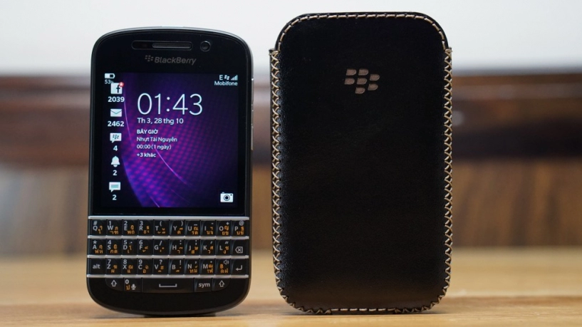 Mở hộp blackberry q10 bàn phím thái