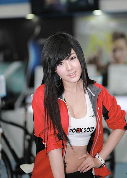 Mỹ nữ hàn siêu dễ thương bên xe đạp thể thao