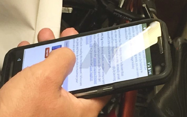 Nexus 6 lộ hình ảnh trên tay màn hình 59 inches thiết kế giống moto x 2014