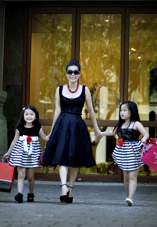 Những gái hai con xinh đẹp thành công của showbiz việt