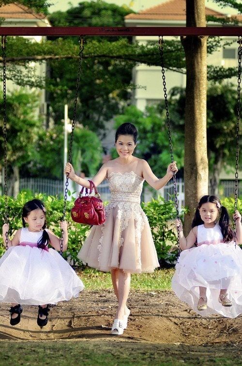 Những gái hai con xinh đẹp thành công của showbiz việt