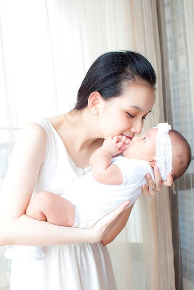 Những gái hai con xinh đẹp thành công của showbiz việt