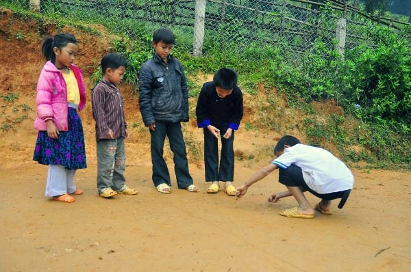 Những nụ cười vô tư của trẻ thơ vùng tây bắc