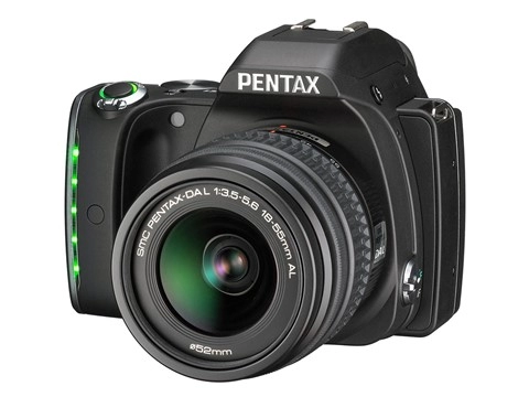 Pentax cho ra đời máy thay ông kính tích hợp đèn led độc đáo