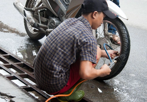 Rửa xe máy đúng cách như thế nào 