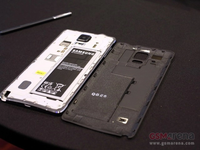 Samsung galaxy note 4 và note edge là 2 sản phẩm nóng nhất tuần qua tại triển lãm ifa