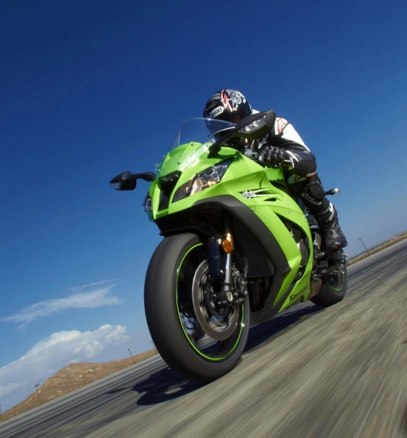 Sát thủ tốc độ kawasaki ninja zx-10r