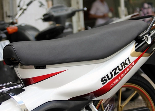 Suzuki satria r chiến mã đường phố
