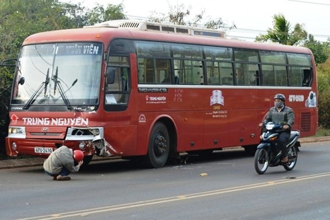 Tài xế gây tai nạn rồi bỏ chạy bị người dân đánh