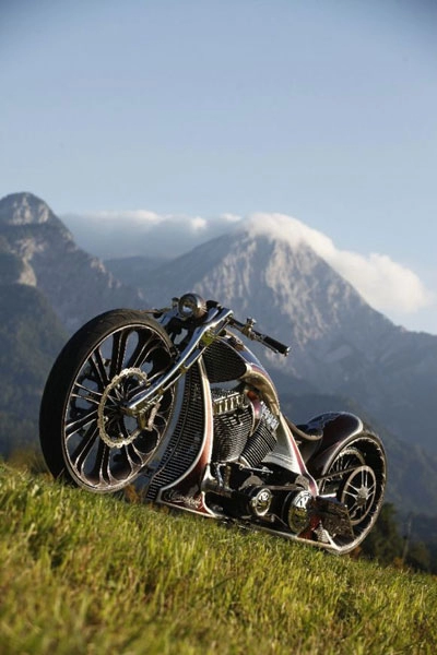 Thunderbike unbreakable khiến người ngắm nghẹt thở