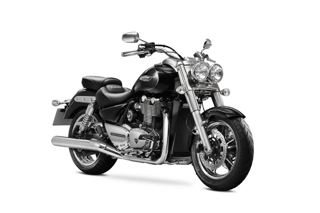 Triumph ra mắt 2 mẫu mới thunderbird commander và lt