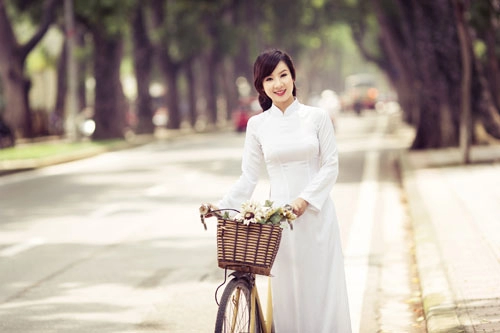 Vẻ đẹp trong sáng của nữ sinh việt trong tà áo dài