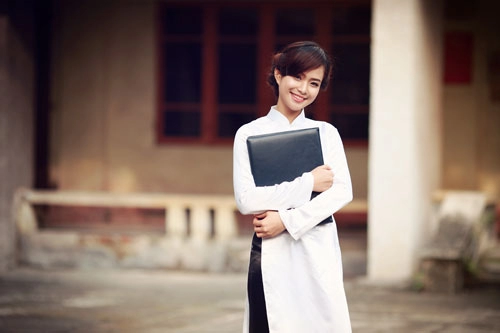 Vẻ đẹp trong sáng của nữ sinh việt trong tà áo dài