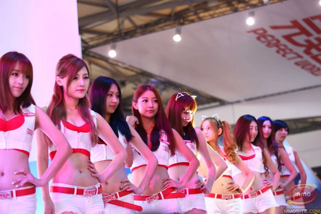 Vén màn bí mật quy trình tuyển chọn show girl cho hội chợ game lớn nhất chinajoy