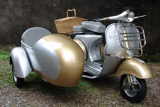 Vespa 3 bánh - vẻ đẹp mê hồn