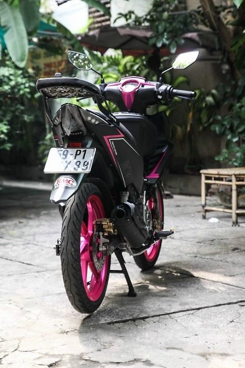 Yamaha exciter độ màu đen - hồng cực cá tính