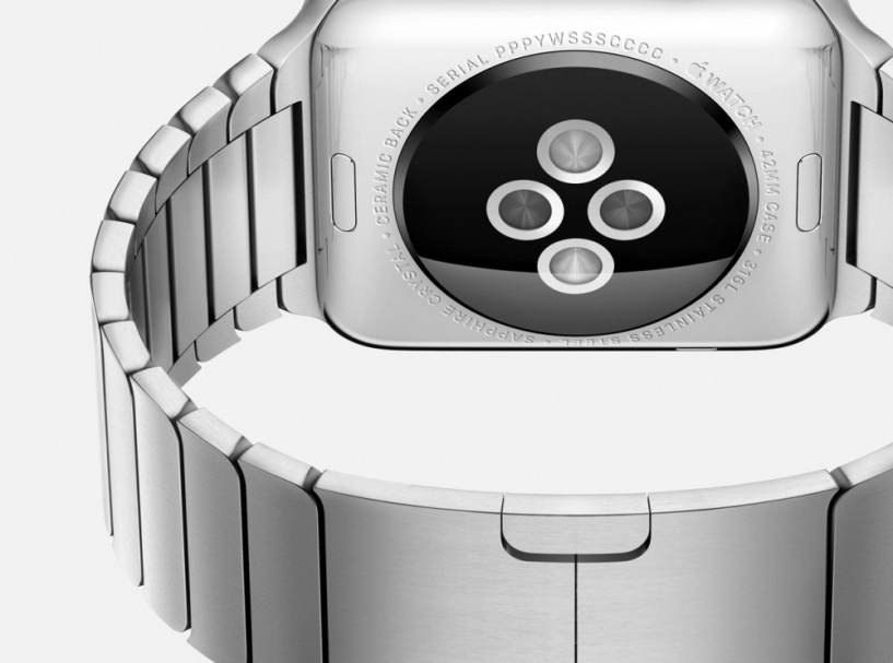 Apple watch hạn chế thấm nước chứ không chống thấm hoàn toàn
