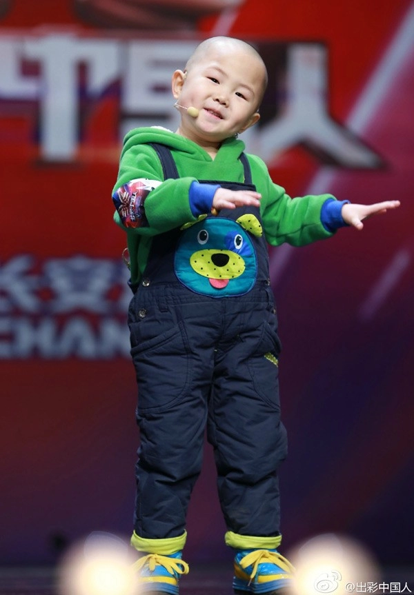 Cậu nhóc 3 tuổi gây sốt dân mạng nhảy gangnam style