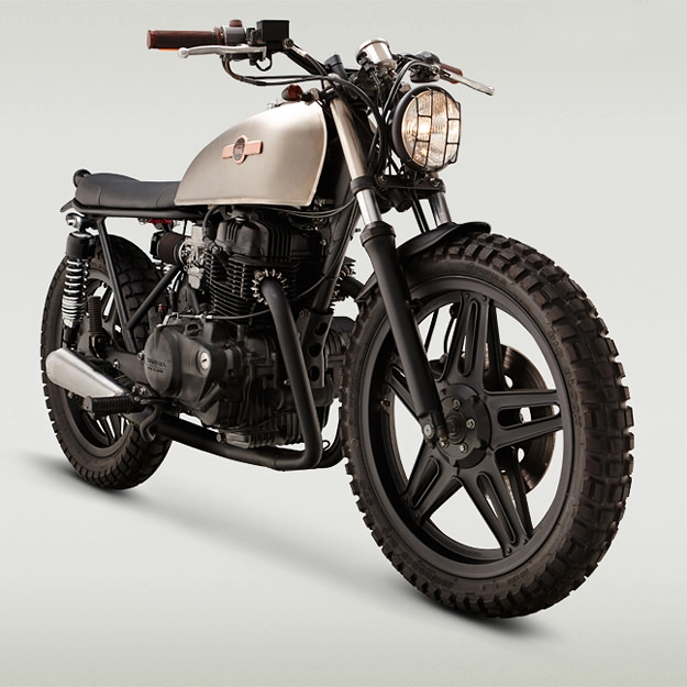 Cb400 mạnh mẽ với phong cách mới