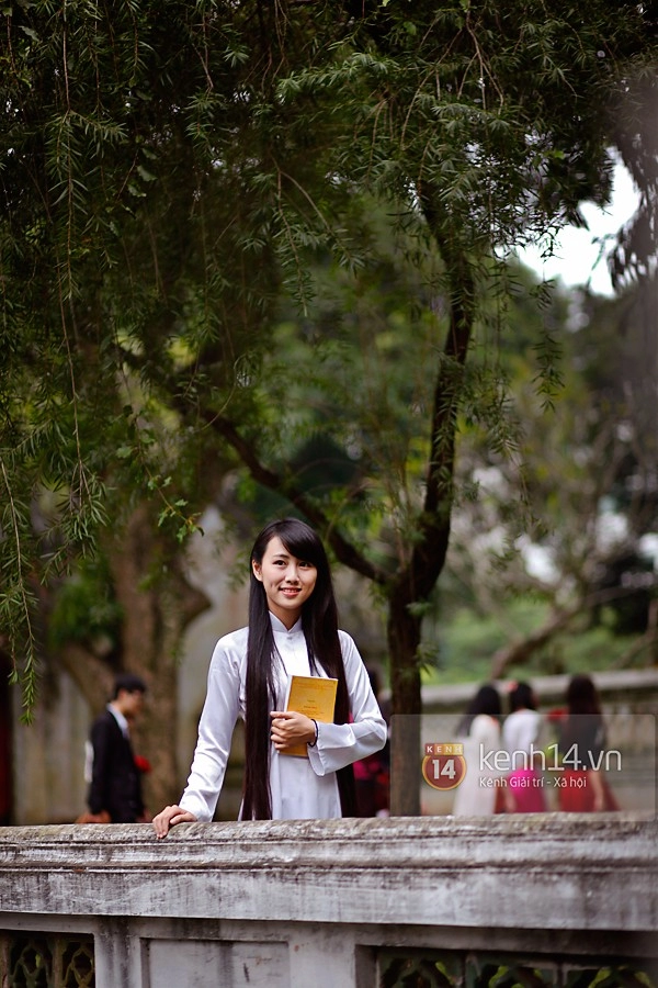 Cô nữ sinh sư phạm sở hữu mái tóc siêu dài