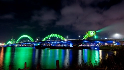 Cùng chiêm ngưỡng những cây cầu tuyệt đẹp ở đà nẵng