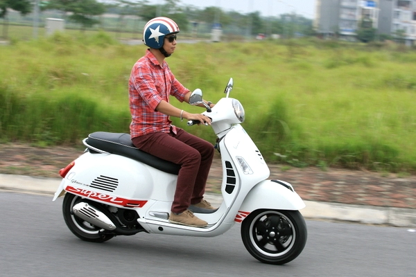 Đánh giá vespa gts super 125 - mạnh mẽ nhưng êm ái